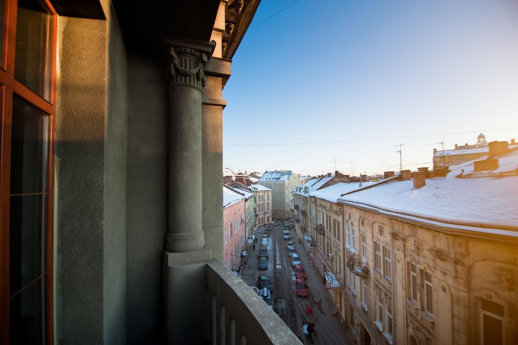 British Club Lviv Hotel Exterior foto